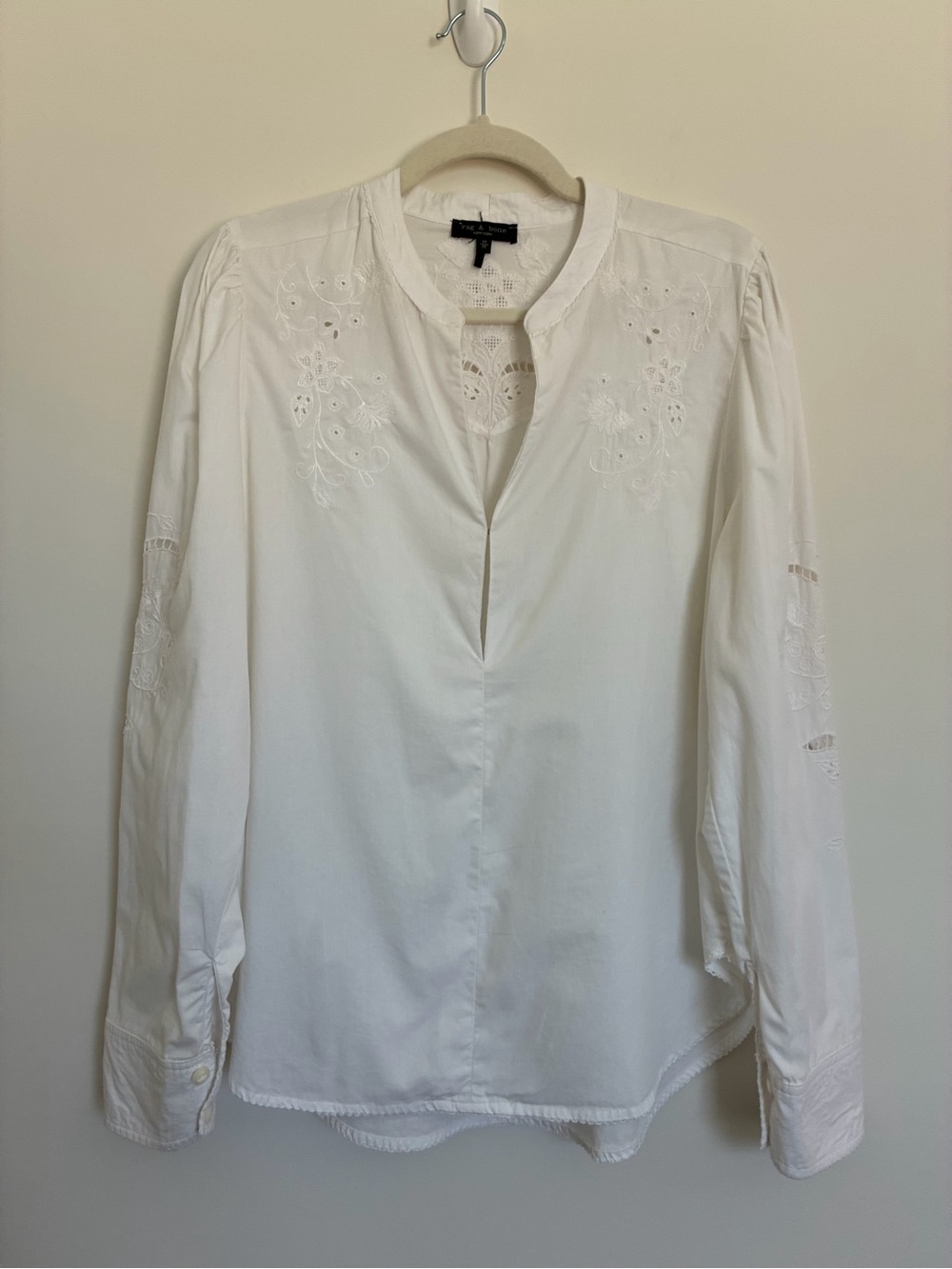 rag & bone White Embroidered Split-Neck Blouse size medium